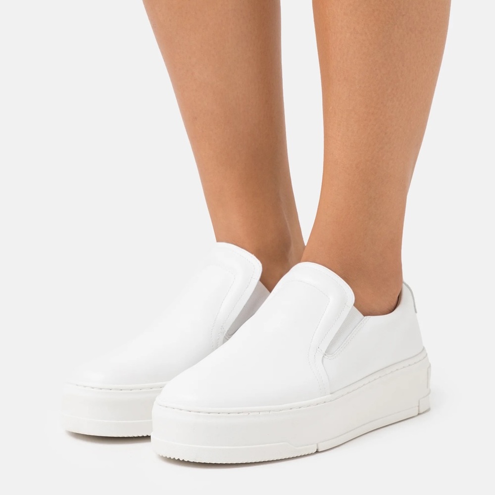 NWT Vagabond Judy flatform slip on sneakers in white